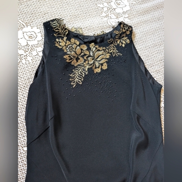 Pearce Fionda Designer Gold Black Cocktail Backless Bead Gown - Picture 4 of 8